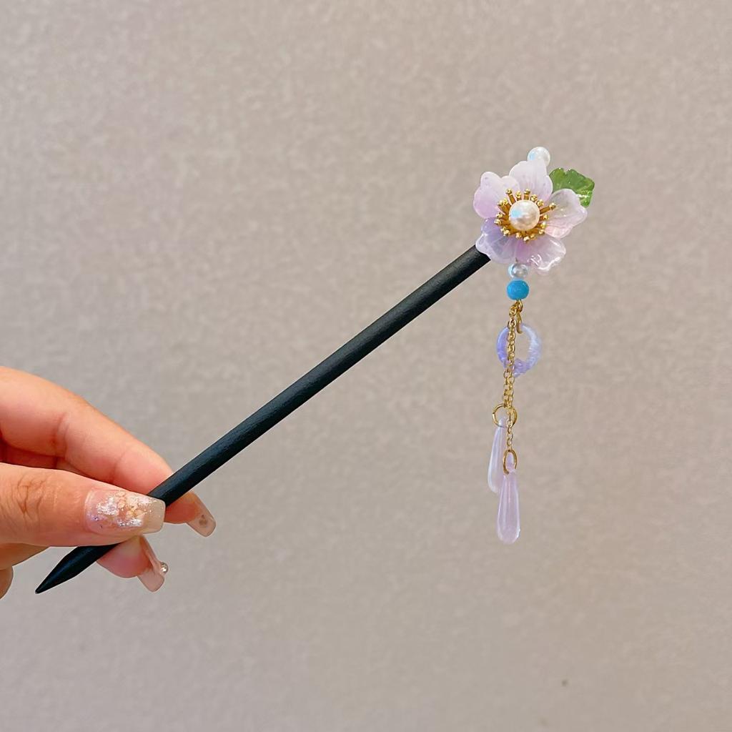 Light Luxury Ancient Style Hairpin Vintage Elegant Chinese Hair Stick For Women Handmade Exquisite Flower Tassel Hairpins