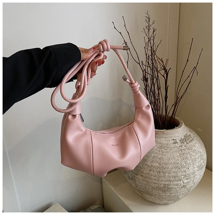 

Spring 2025 new foreign style niche design casual texture small square bag women s fashion trend shoulder messenger bag