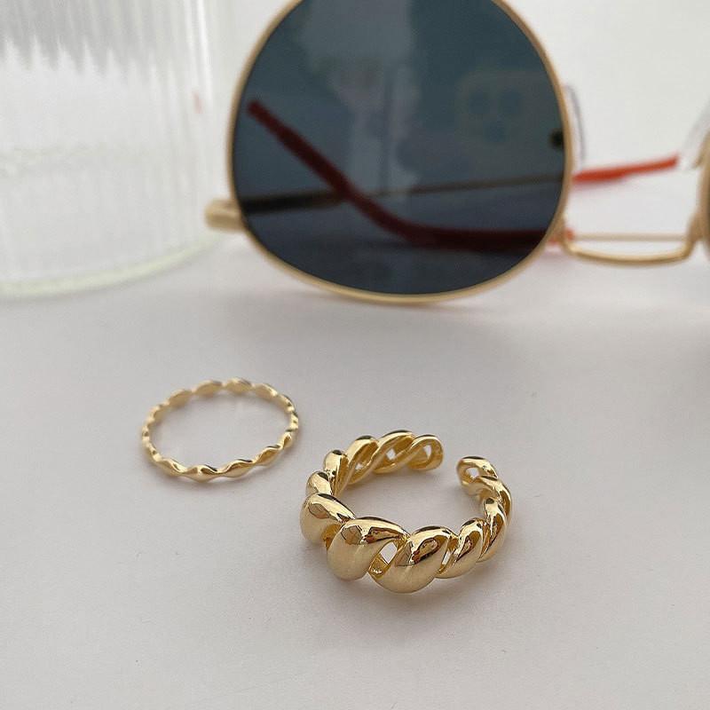 Korean Elegant Style Open Adjustable Metal Horn Ring For Women With Unique Design Geometry