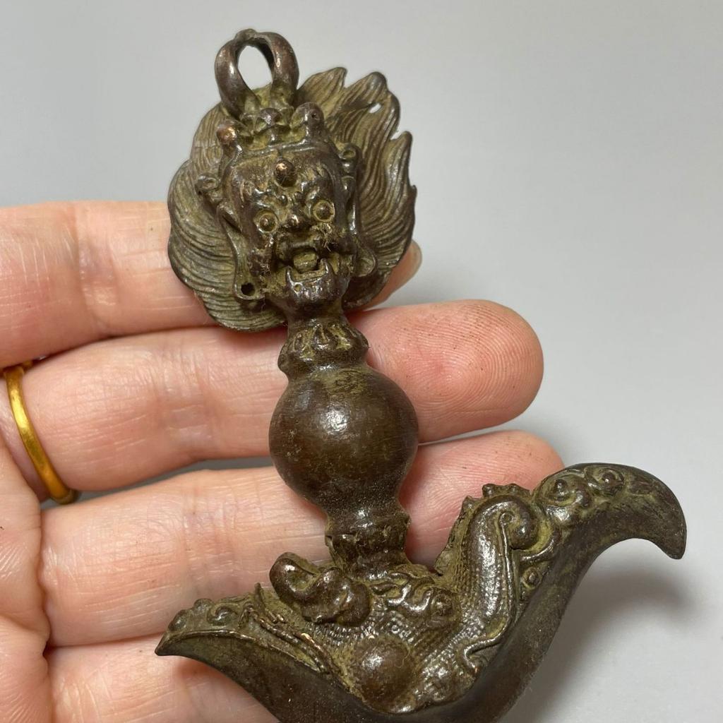 Tibetisch Nepalesische Dreiseitige Phurba Vajra-Zinke Dämonenbezwingender Stößel Feng Shui Ornament Hängende Dekoration