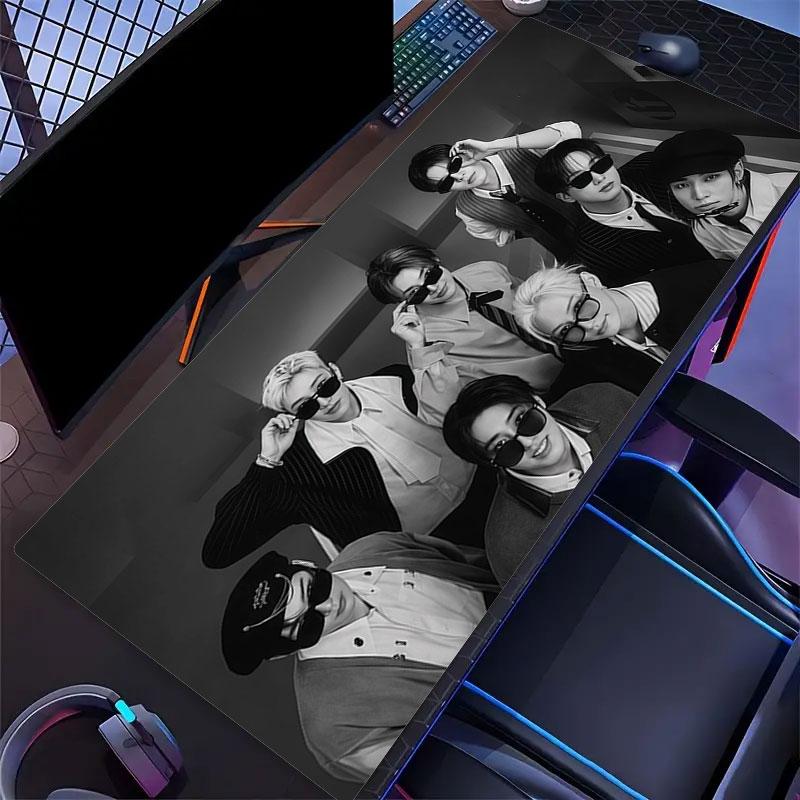 SKZ Poster Mouse Pad, Large Gaming Desk Mat, Non-slip XXL Mousepad for Laptop & Tablet, Mini PC Playmat with Stitched Edges