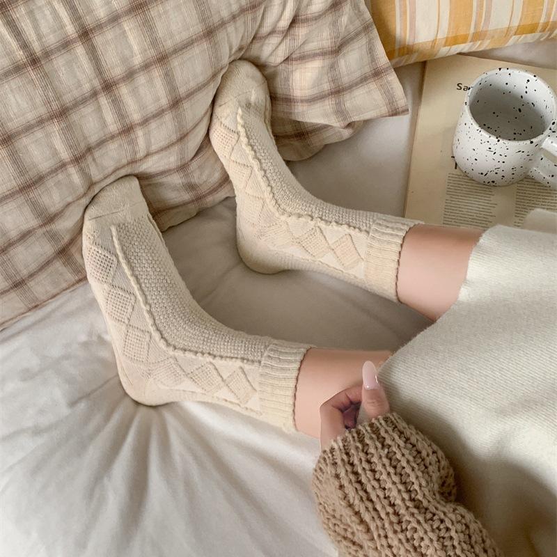 Women's Autumn and Winter Thickened Plush Warm Lingerie Twist Wool Tube Pile Socks