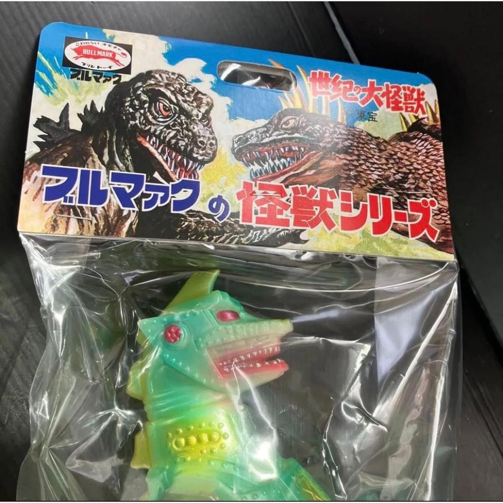 Used Bullmark's Monster SeriesMechagodzilla (phosphorescent green) Appears in Toho Godzilla Soft Vinyl Marusan M1