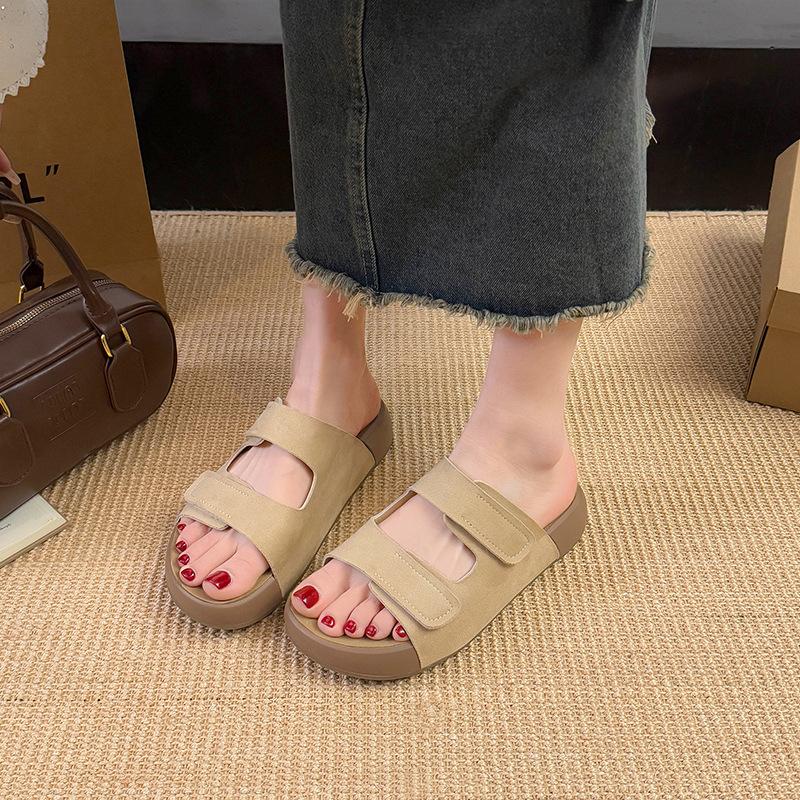 Thick-soled slippers for women to wear summer new models with skirts fashionable soft-soled beach cool slippers