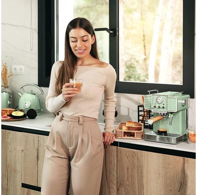 Кофеварка Cecotec Power Espresso 20 Traditional светло-зеленый (01576)