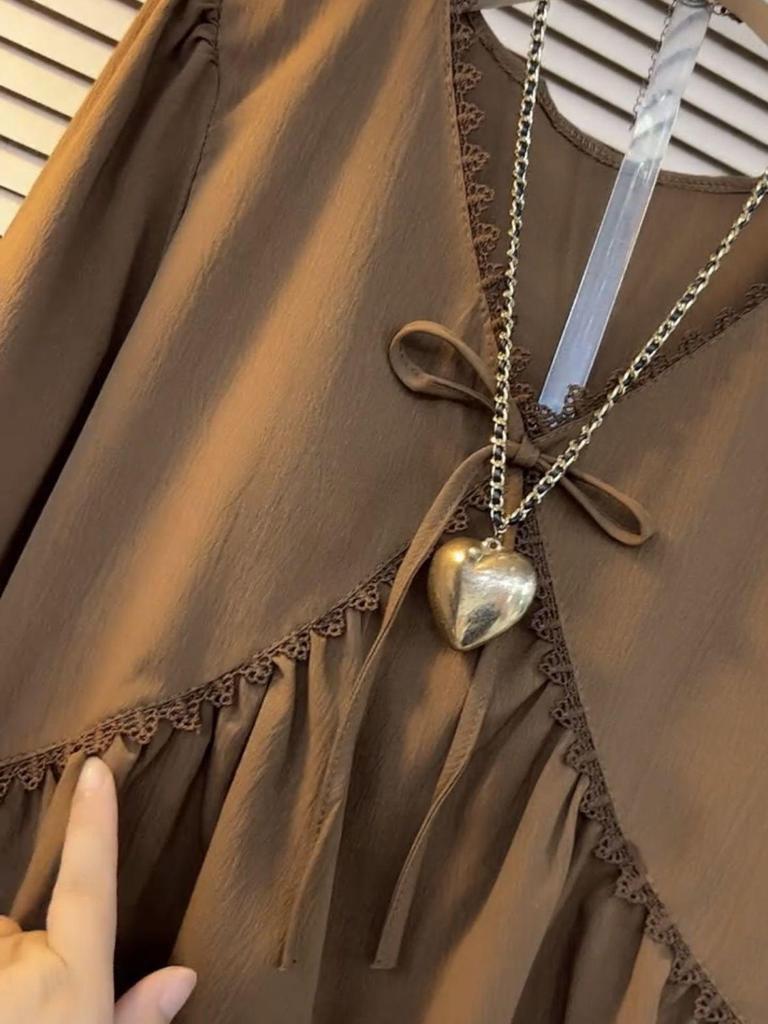 Plus Size Women's Irregular V-Neck Long-Sleeve T-Shirt - Stylish, Flaw-Hiding, Loose Fit for Spring & Autumn