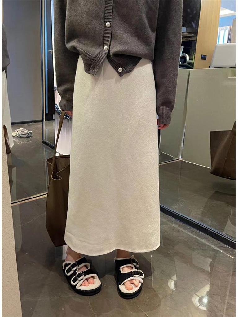 Elegant High-Waisted A-Line Knit Skirt with Slit for Women - Thickened, Bodycon Fit for Autumn and Winter