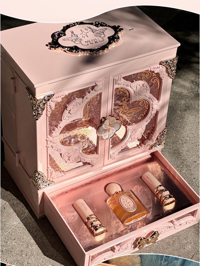 Vlinder Houdt Van Bloem Valentijnsdag Make-up Cadeaubox: Complete Schoonheidsset om aan Vriendin te Geven