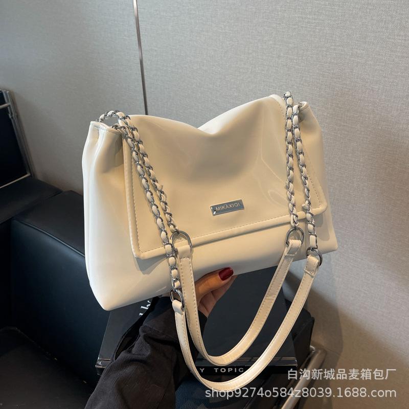 Frosted Retro Bag Women's Large Capacity 2025 New Fashion Chain Shoulder Bag Texture Class Commuter Tote Bag