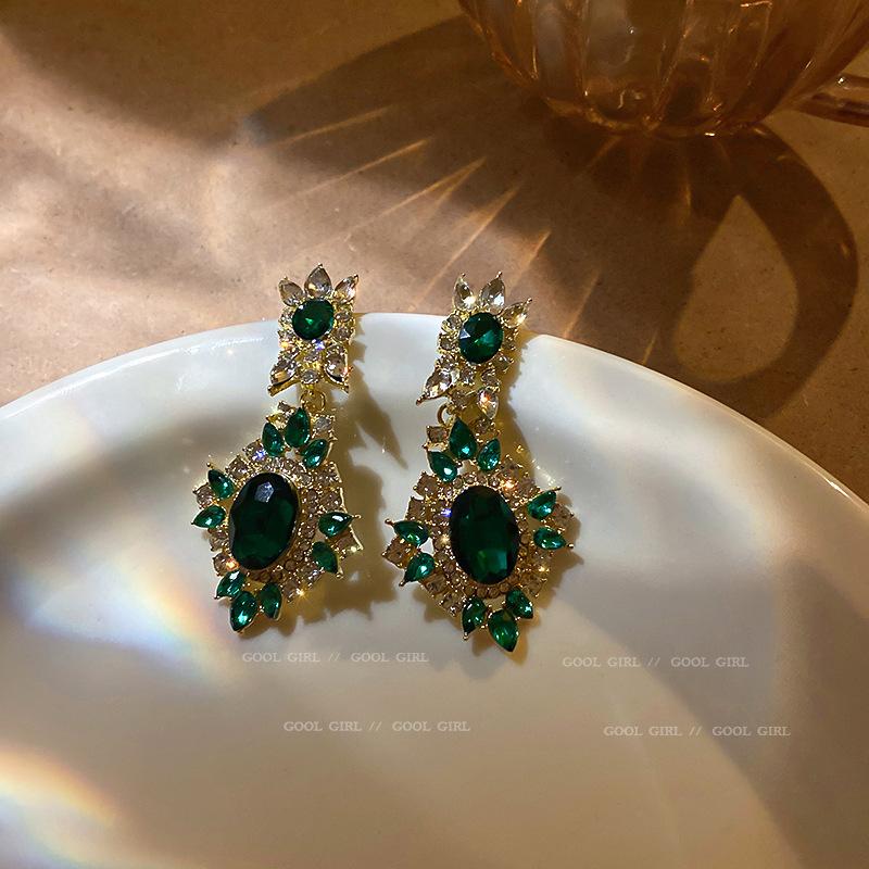 Emerald diamond leaf fringed earrings light luxury stud earrings women's European and American earrings