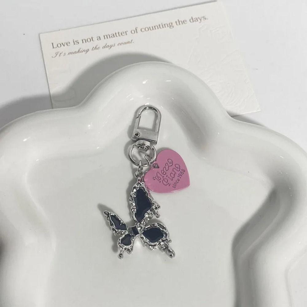 Väskhänge Fjäril Kors Nyckelring Oregelbunden Gotisk Prydnad Y2K Lav Tagg Nyckelring Hjärta Svart Kors Kärlek Nyckelring