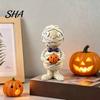Halloween Sammlerstück Mumie mit Kürbis Dekoration, Gruselige Harz Zombie Kunst Schreibtischfigur für Innenregal, Mehrstöckiges Tablett Dekor Dekoration