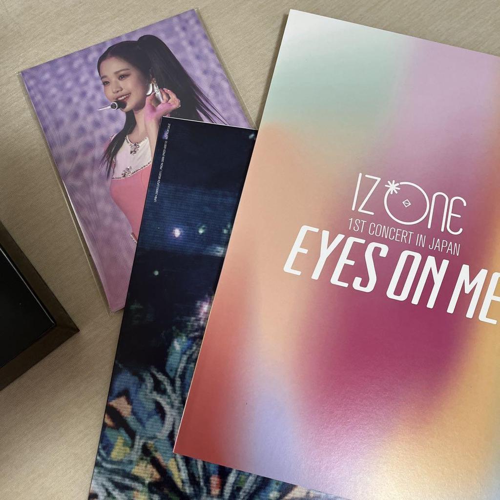 [USED] IZ*ONE 1st Concert in Japan: EYES ON ME