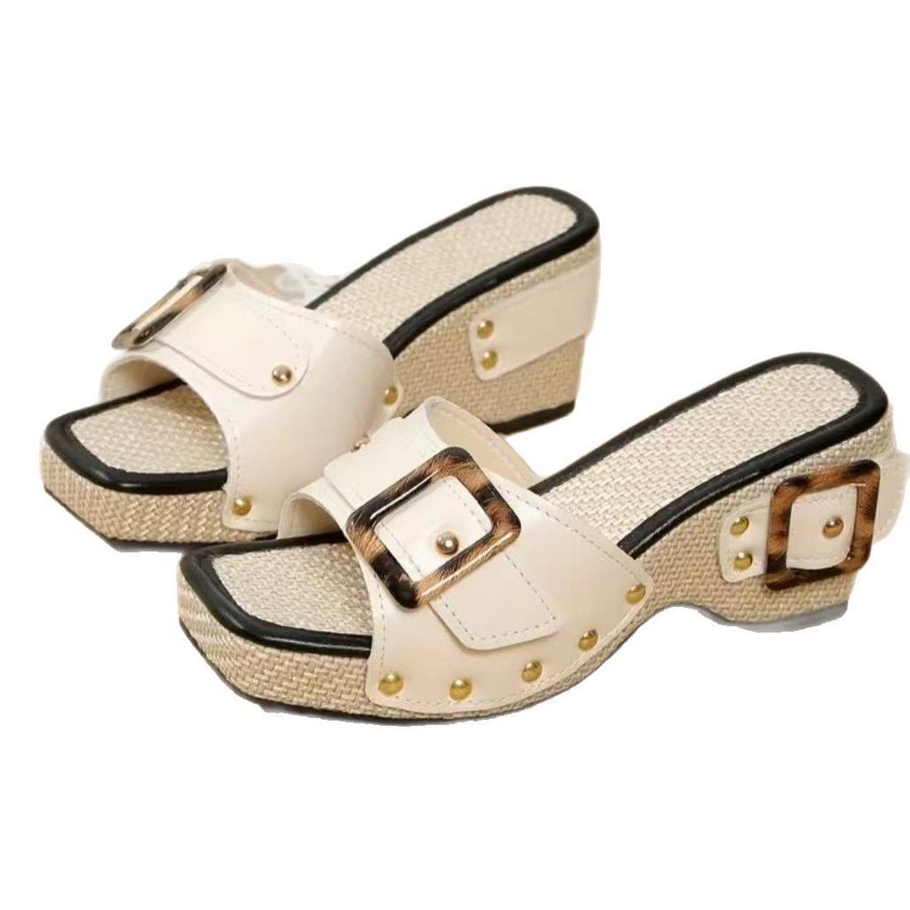 2025 New Luxury Women's Classic Slippers Summer Exquisite Buckle Metal Buckle Slippers Outdoor Casual Play Beach Cool Slippers