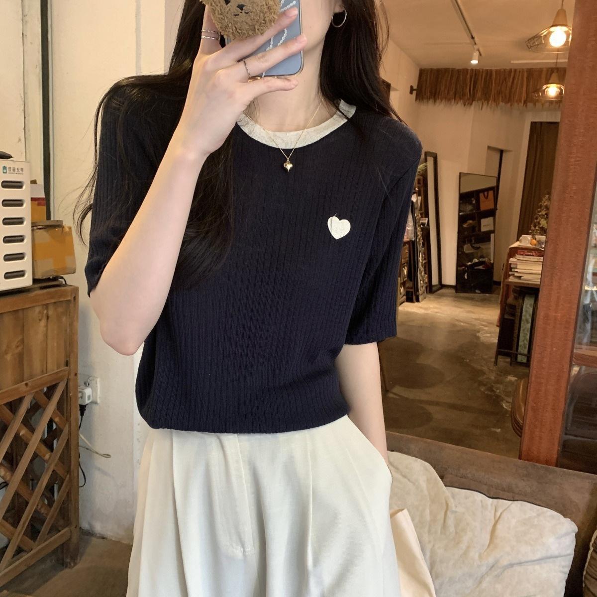 

Spring and Autumn Knitted Short Sleeved T-shirt for Women Korean Loose Contrasting Color Heart Embroidered Top S Темно-синій