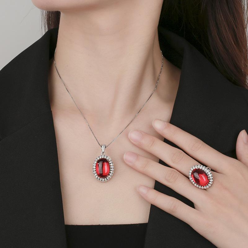 Autumn And Winter Jewelry European Simulation Pigeon Blood Red Corundum Plain Surface Retro Set Main Stone 13 * 18