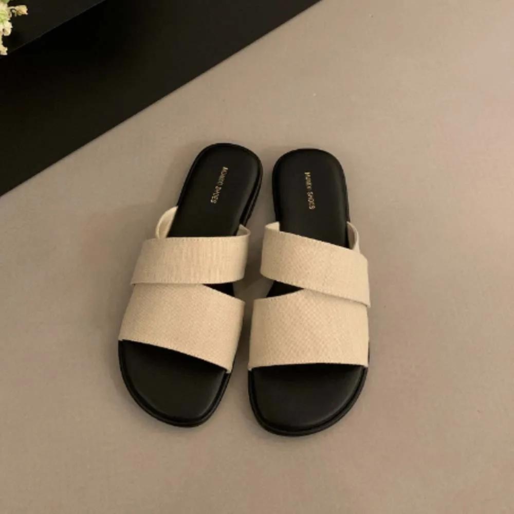 Fashion Hot Selling 2025 Women's Flat Sandals Slide Sandals Slip On Open Toe Slippers Slides Mules with Soft Footbed for Summer Beach