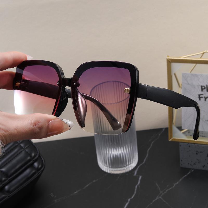 

2025 Trend Square Frame M Letter Retro Street Sunglasses