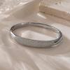 Minimalist Gypsophila Buckle Bracelet with Plain Circle, High-end Minimalist Temperament, Gift-giving and Versatile Hand Accessory