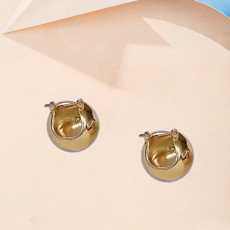 Atmospheric Simple Style, Metal Glossy Arc, Small C-shaped Semi-round Ball Temperament, Stud Earrings