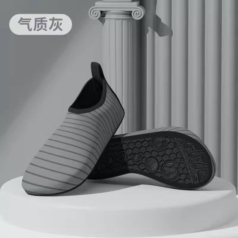 Manufacturer Is Not Easy To Slide Indoor Sports and Leisure Sports Shoes Factory Sports Soft and Lightweight Women's Shoes Casual Shoes