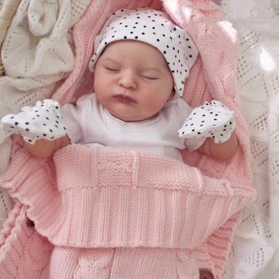 Bebek ve Peluş Oyuncaklar – Oyuncak Bebekler