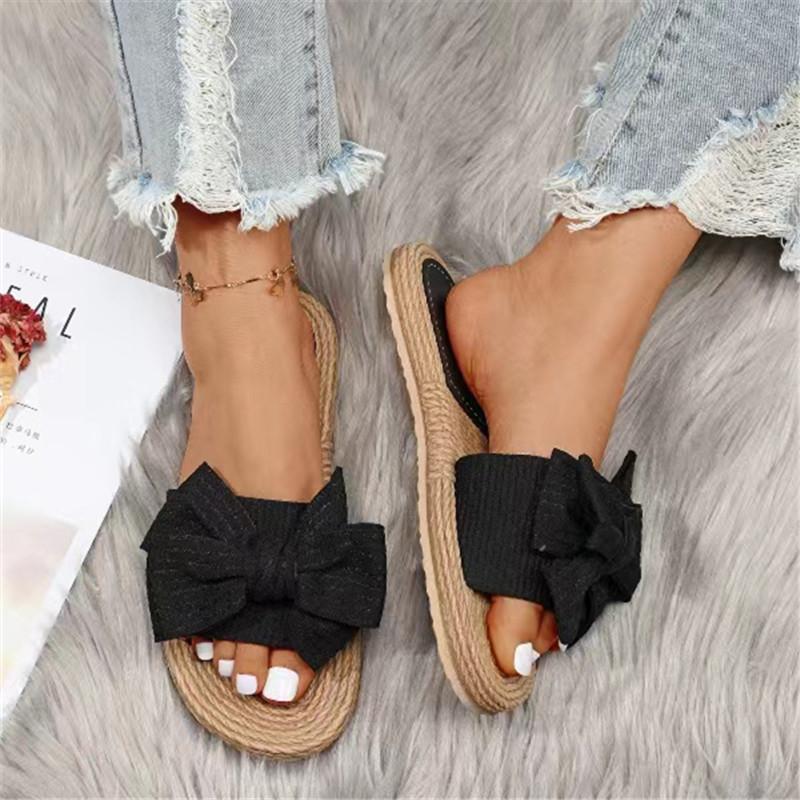 Spring and Summer Footwear Plus Size Round-headed Light Slippers with Flat-bottomed Non-slip Sandals Women's Shoes