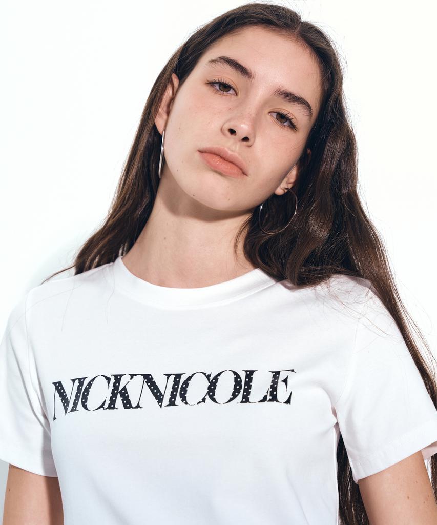 Nigaennikol Nicole Dot Lettering Slim Top_White