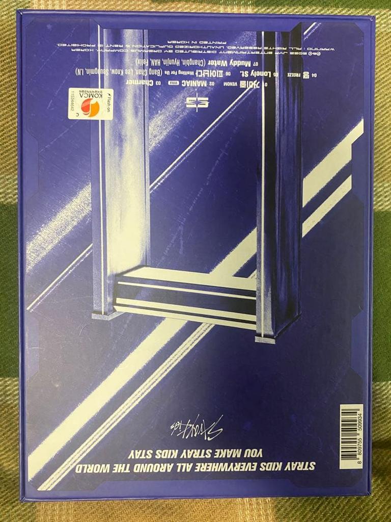 [USED] Stray KidsODDINARY SCANNING Ver. (with Bonus)