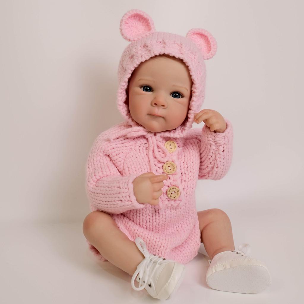 Silicone Reborn Baby Doll With Realistic Features For Collectors And Gift Enthusiasts