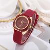 Elegante Modische Damen-Quadrat-Quarzuhr mit Silikonarmband