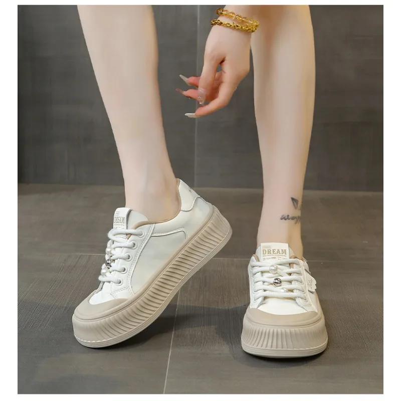 Fashion New Designer Fashion Platform Shoes for Women White Soft Sole Casual Sneakers Female Spring Autumn Sports Board Shoes Ladies