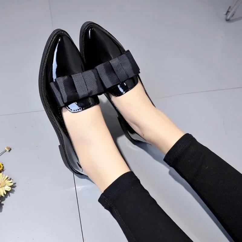 Fashion 2024 British Style Flat Shoes Loafers Patent Leather Black Work Shoes Professional Small Leather Shoes for Women Autumn