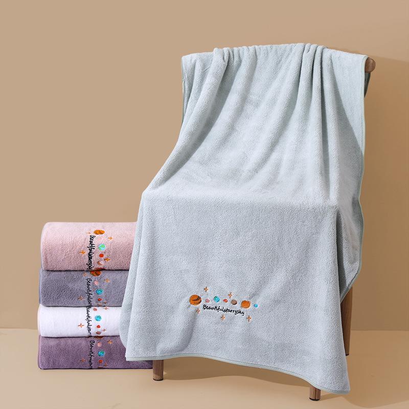 Coral Fleece Bath Towel with Embroidered Logo Thickened Soft Cotton Home Use Non-Shedding Hair Large Bath Towel