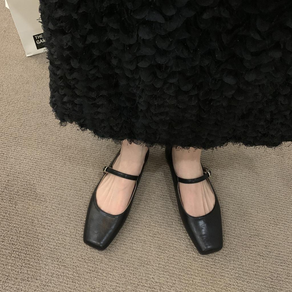 Scarpe basse a tacco spesso Mary Jane da donna con punta quadrata retrò bocca bassa versione coreana stile fata delicata nuove primavera e autunno 2024