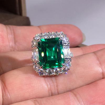 Huitan Grandes Bagues en Zircone Cubique Verte pour Femmes Mariage Fiancailles Magnifiques Bijoux Tendance Accessoires pour Doigts Anniversaire Cadeau Souvenir Idée