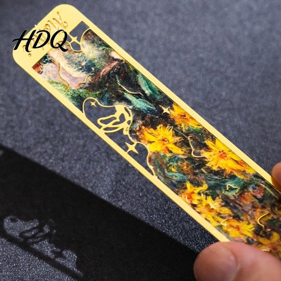 High-end Metal Bookmark Bookmarks with Tassel Hollow Out Oil Painting Theme Book
