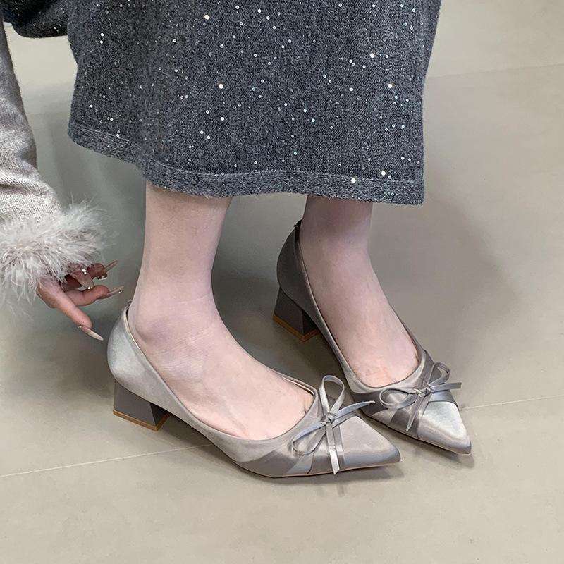 Temperament Satin Pointed Single Shoes Women's Versatile Sweet Bow Light Mouth Commuter Shoes
