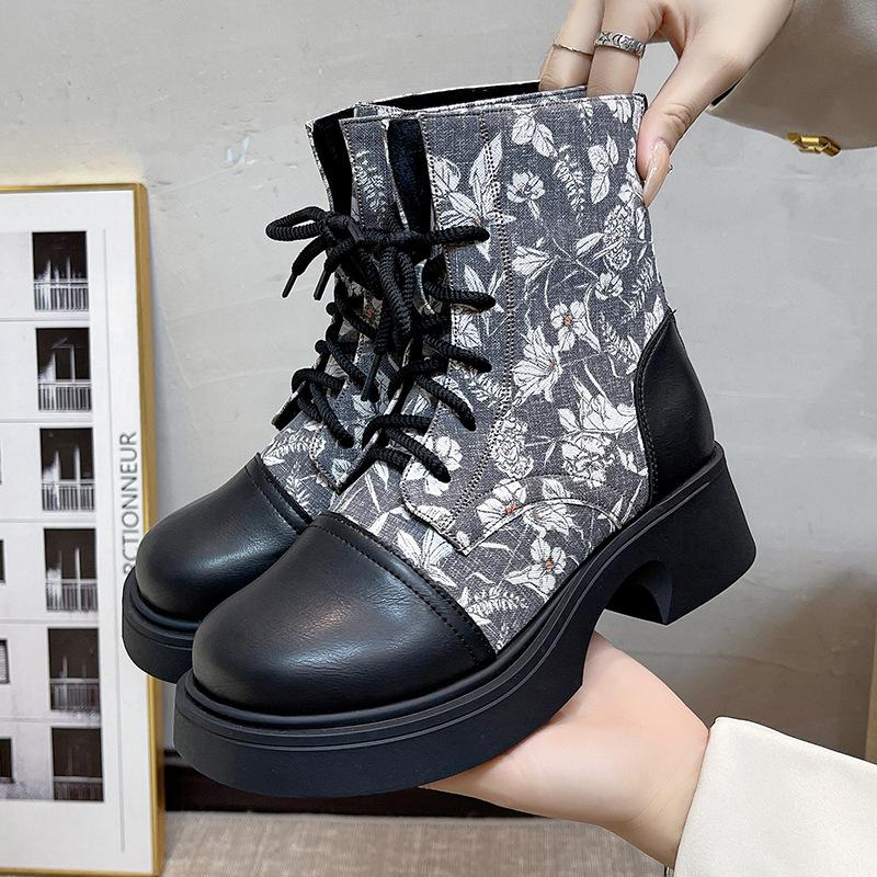 Large Size Martin Boots Women's Autumn and Winter Wind Lace-up Comfortable Thick-soled Printed Fashion Short Boots