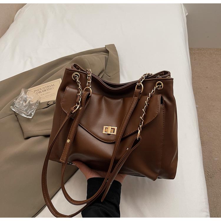 2025 new summer fashion high sense tote bag large capacity shoulder commuter bag retro versatile messenger bag