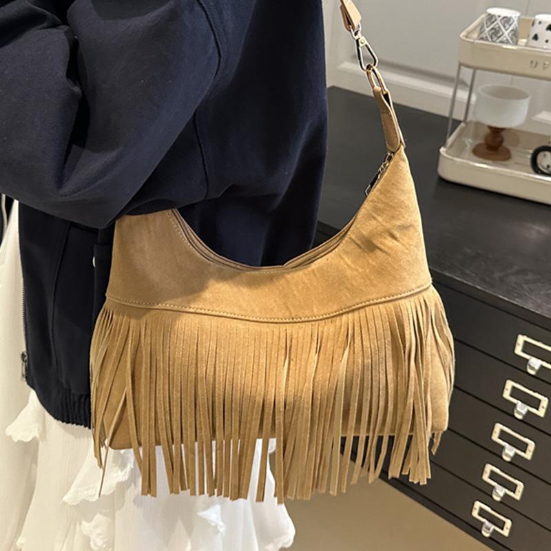 2025 New Fashion Design Fringed Bag Retro Matte Leather Crossbody Texture Large Capacity Women's Shoulder Bag