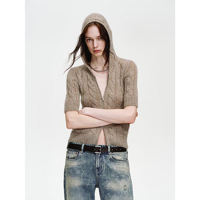 

Pafa Metallic Yarn Hooded Cable Knit Sweater S