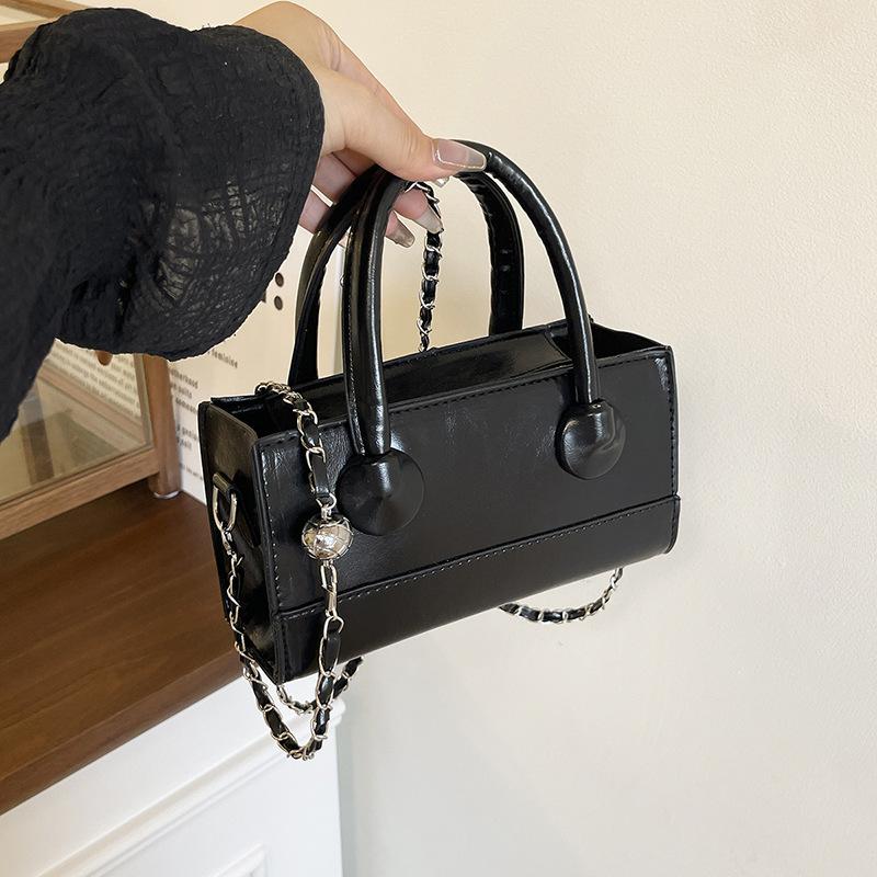 

Премиальная цепочка, коробка, портативная маленькая квадратная сумка, женская, 2025, новая, модная, универсальная, изысканная, ручная, на одно плечо, через плечо чёрный