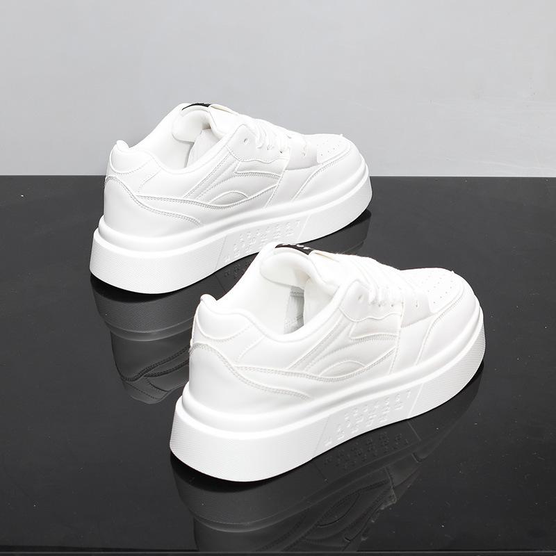 Innenhöhe-erhöhende lässige Board-Schuhe Frühling und Herbst Leder Sportschuhe dicke Sohle Höhe-erhöhend Trendschuhe Paar