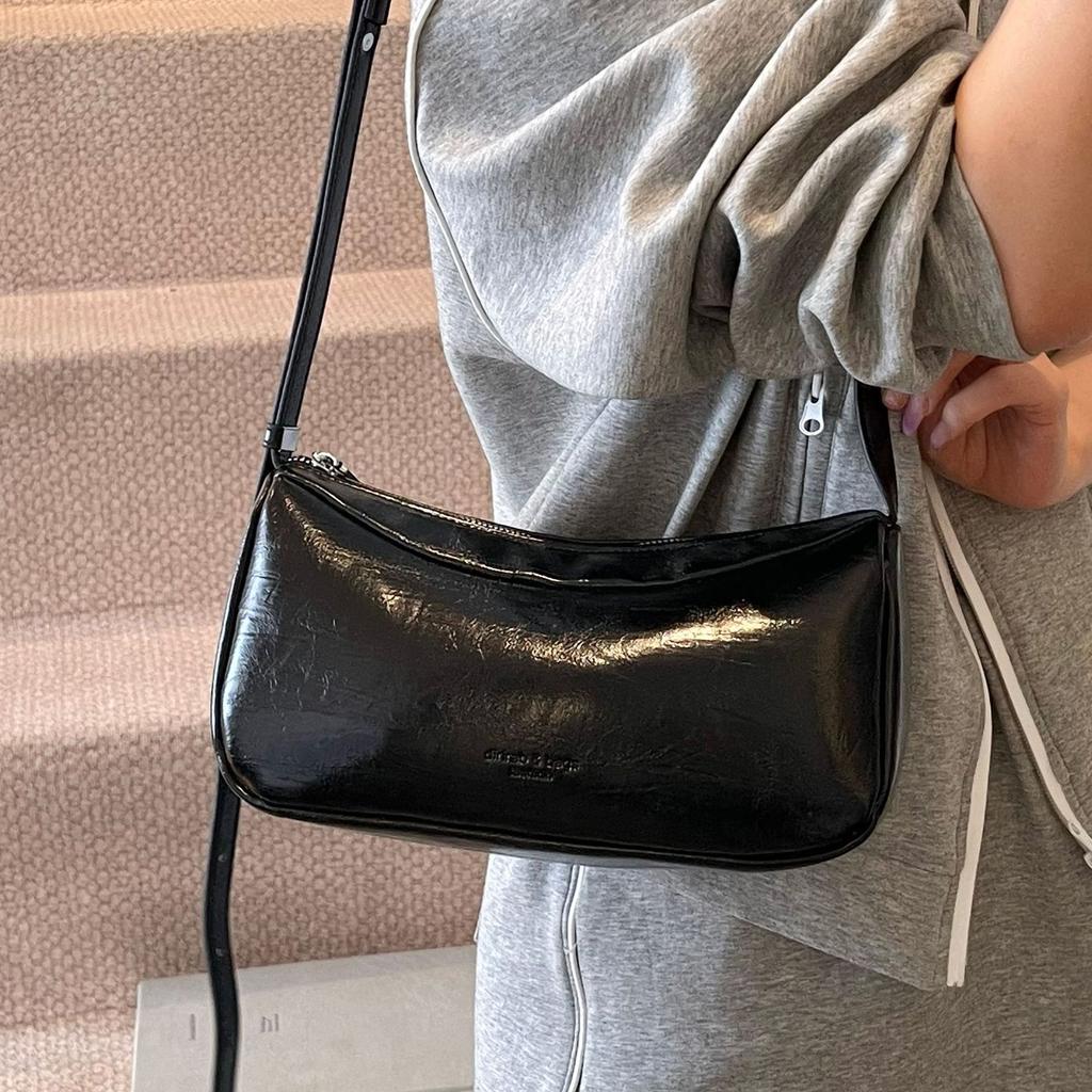 South Korea's Niche New Fashion Underarm Bag 2025 Spring Leather Simple and Versatile Commuter One-shoulder Cross-body Bag for Women