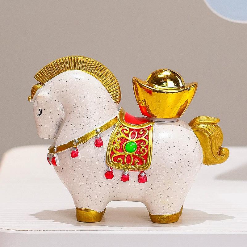 1Pc Gift Ornament Creativity Horse Ornament Souvenir Gift Resin Ornament Festival Gift Mascot Home Decor