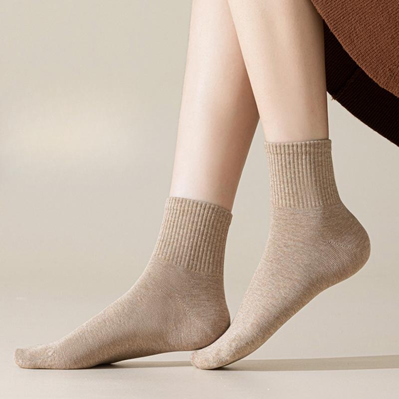 Women Spring and Autumn Pure Cotton Pure Color Moisture Absorption Breathable Deodorant Boneless Tube Socks