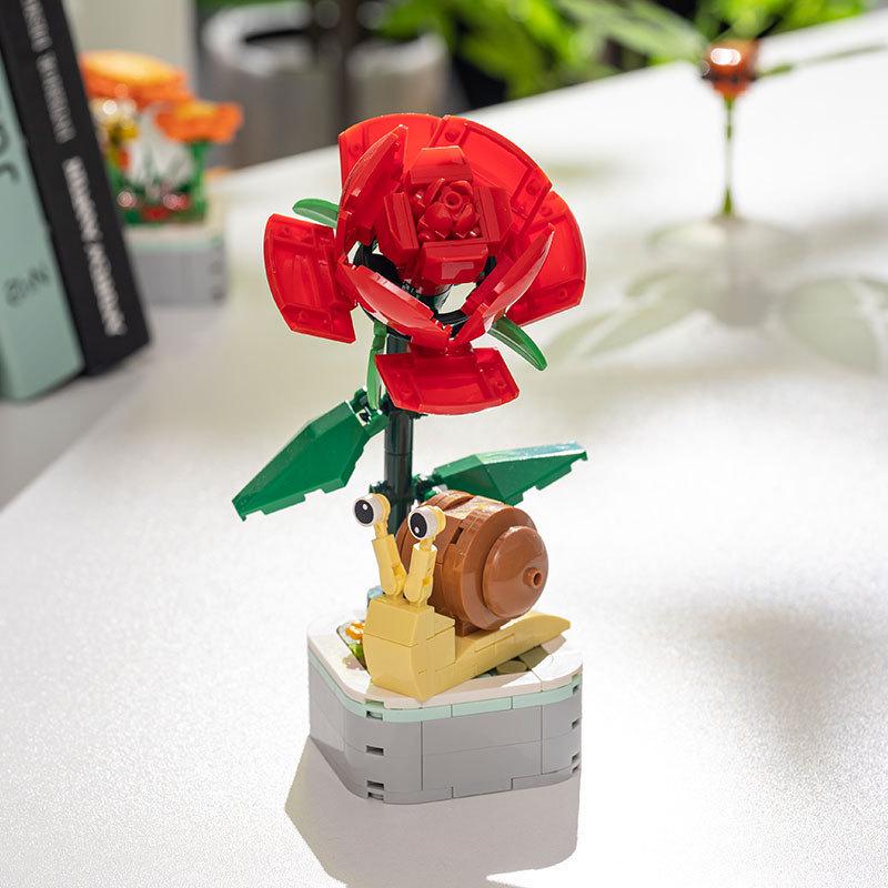 Compatible Lego Insect & Animal Building Blocks: Educational Flower Assembly Toy & Holiday Gift for Kids' Desktop Ornaments