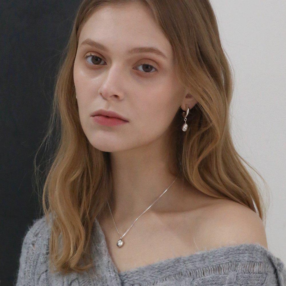 Gentle Necklace 06