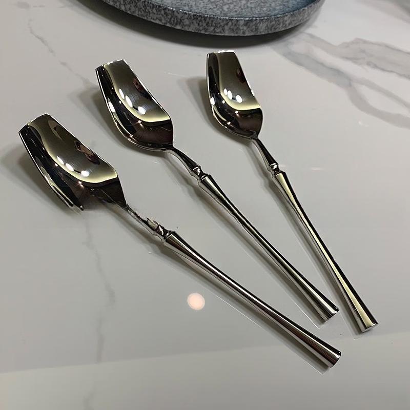 

RuHan European Style Flat-Head Dinner Spoon